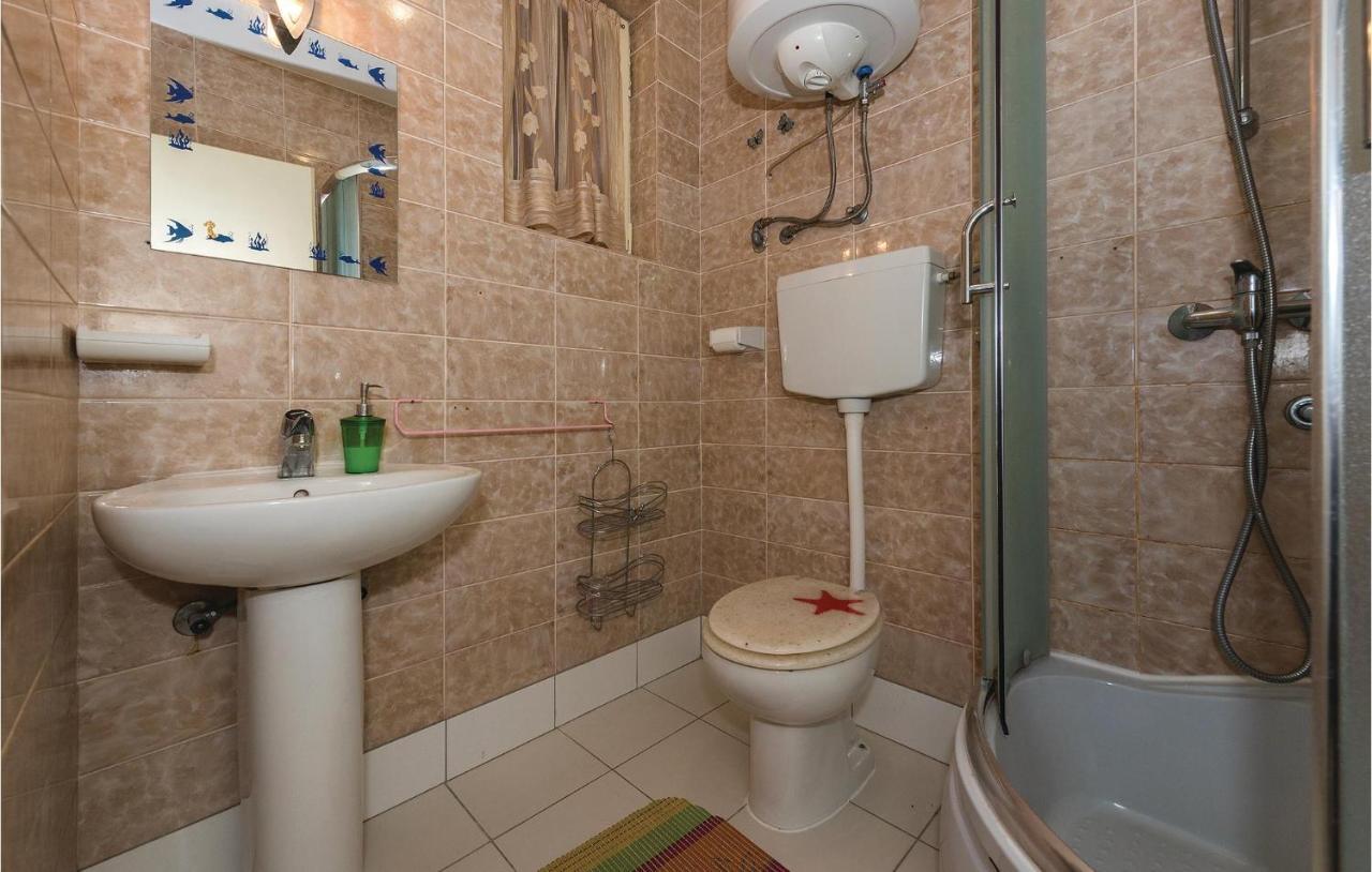 Beautiful Apartment In Rogoznica With Wifi Exterior foto